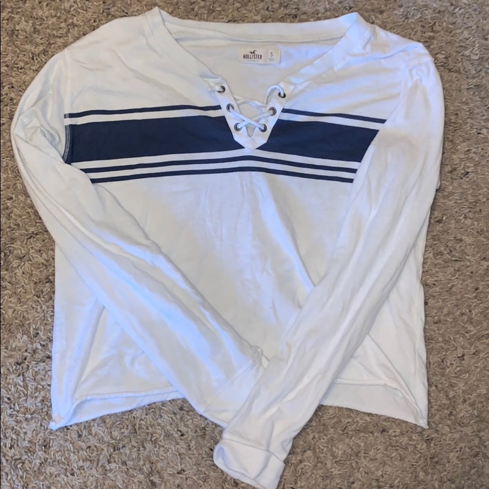 hollister white and blue crop top